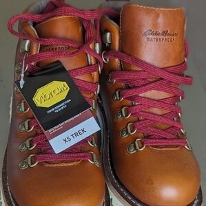 Eddie Bauer Womens 6.5 Waterproof Boots